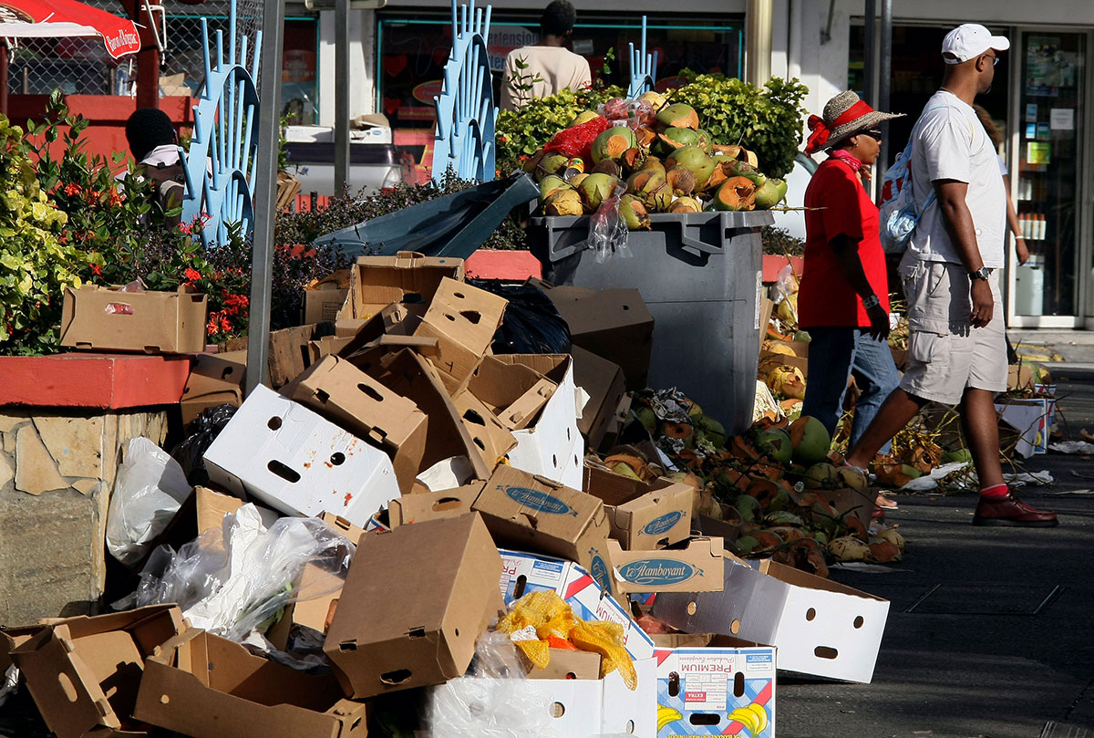Guadeloupe: les déchets s'amoncellent après la grève de salariés du secteur