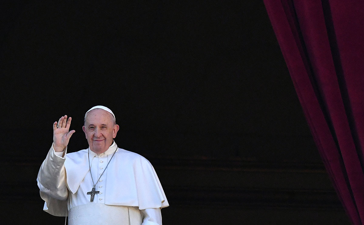 Homosexuels: le pape François défend le droit à l'union civile