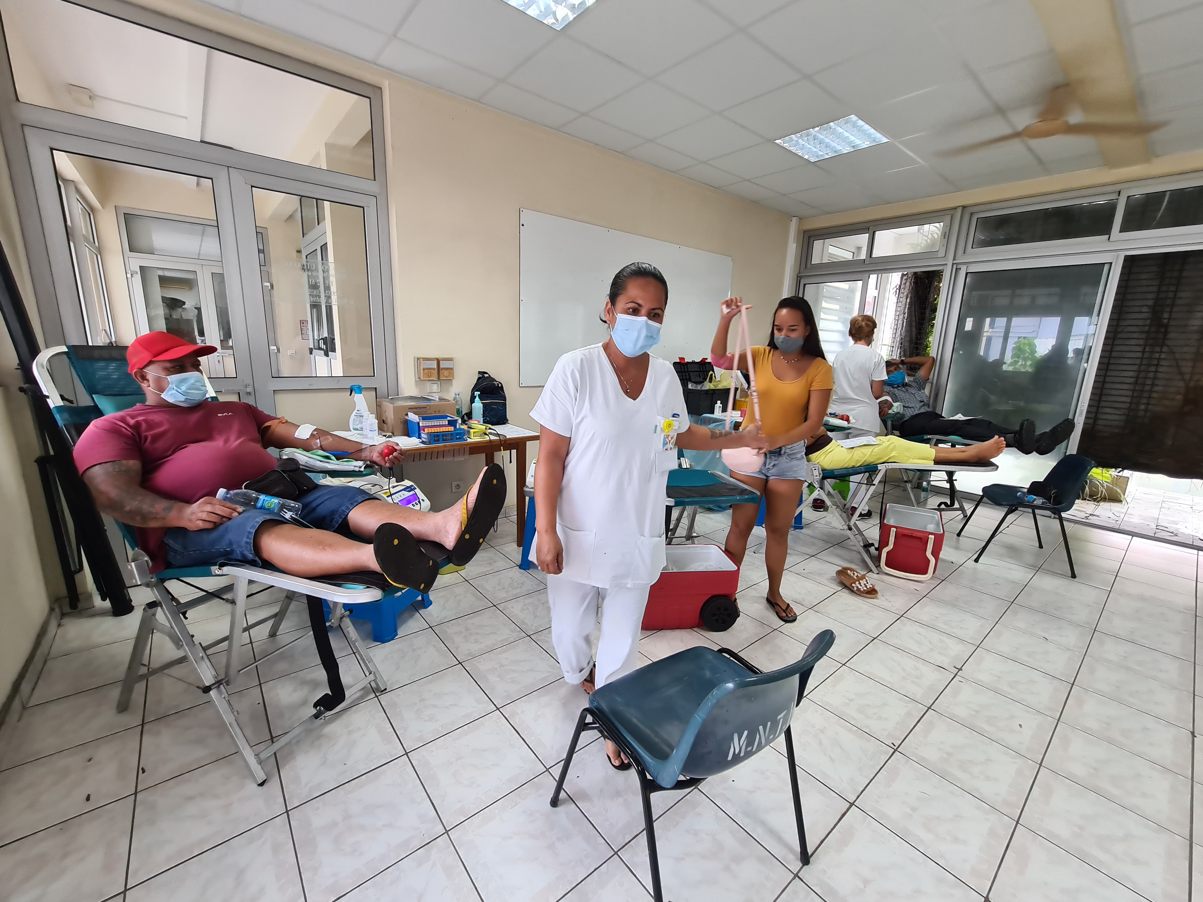 Le Covid s’attaque aux réserves de produits sanguins