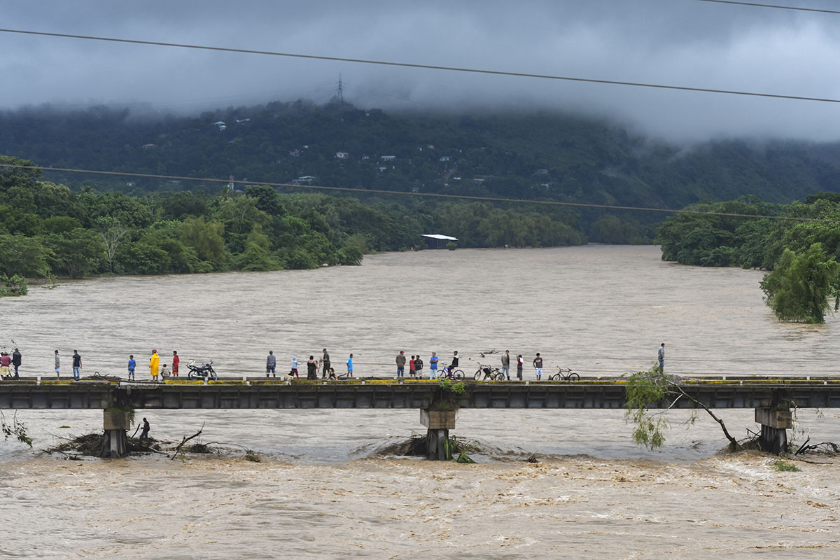 L'ouragan Eta dévaste la côte du Nicaragua et du Honduras