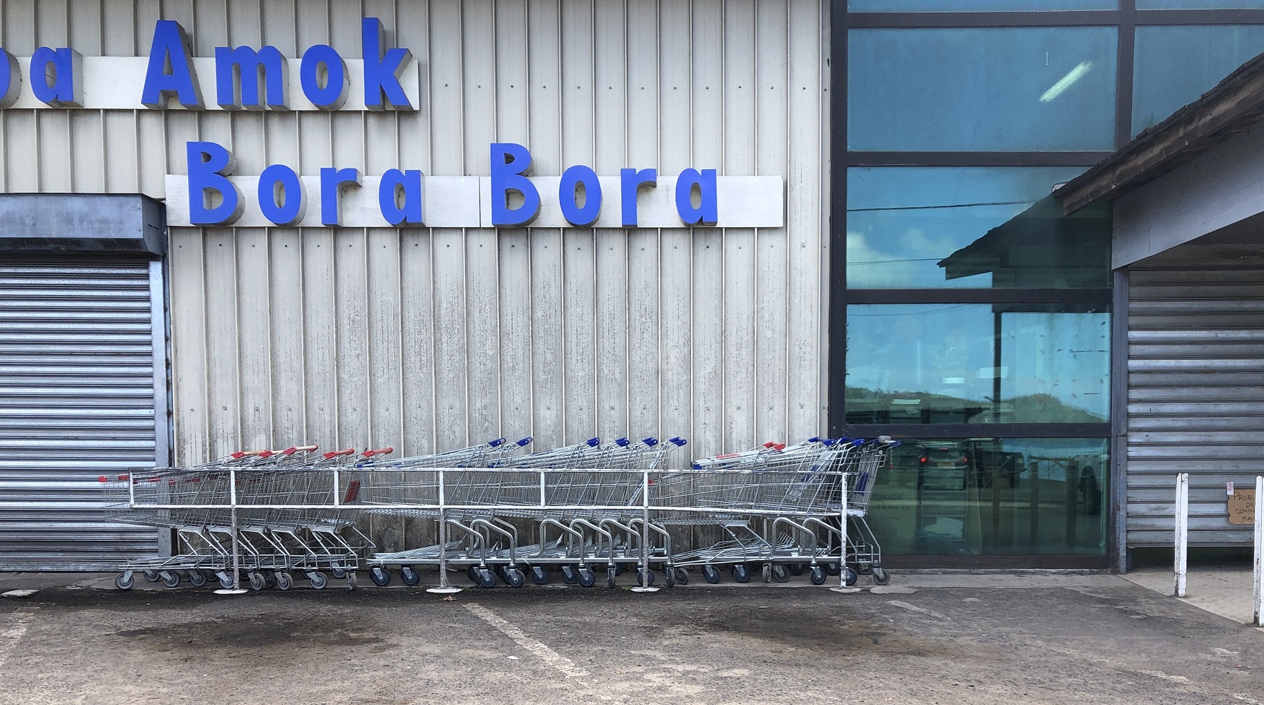 Mardi, deux magasins de Vaitape dont le supermarché To'a Amok ont dû être fermés sur recommandation du bureau de veille sanitaire.