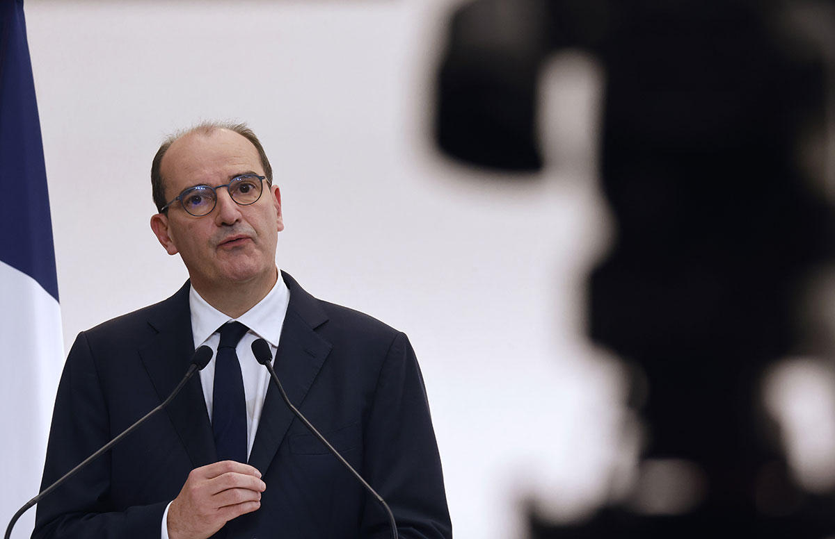 Les règles du confinement resteront inchangées "au moins pour les 15 prochains jours", dit Castex