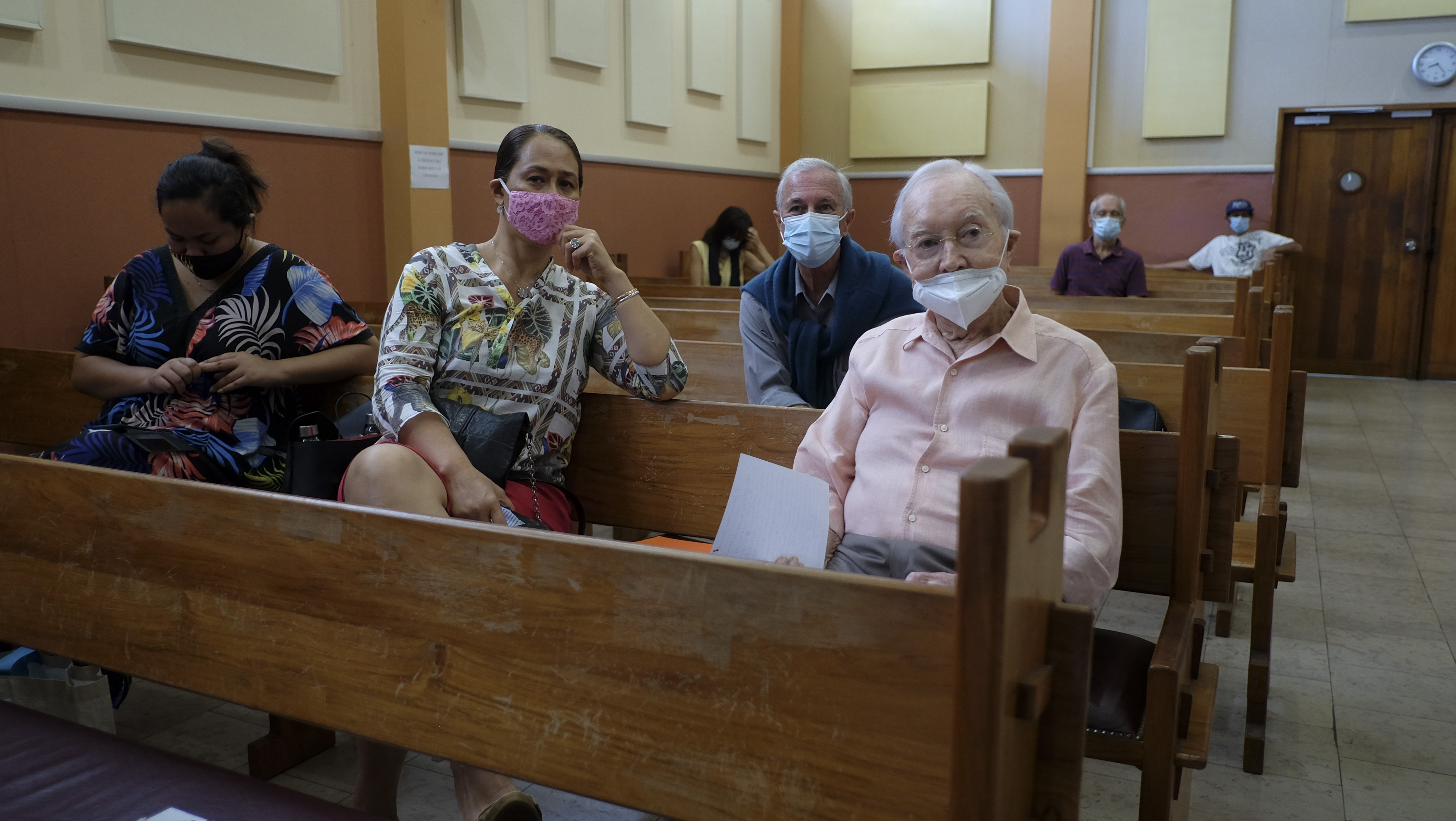 En première instance l'ancien président et maire de Pirae, Gaston Flosse, avait écopé de 2 ans de prison avec sursis, 10 millions de Fcfp d'amende et 3 ans d'inéligibilité pour avoir fait supporter par les administrés de Pirae la charge de la distribution en eau de son domicile de Erima à Arue.