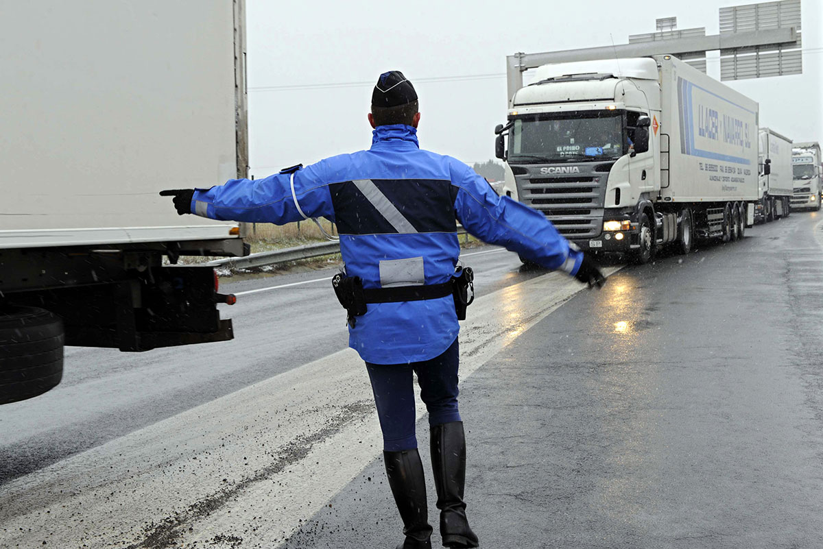 Un vaste réseau de blanchiment du trafic de drogue démantelé en France