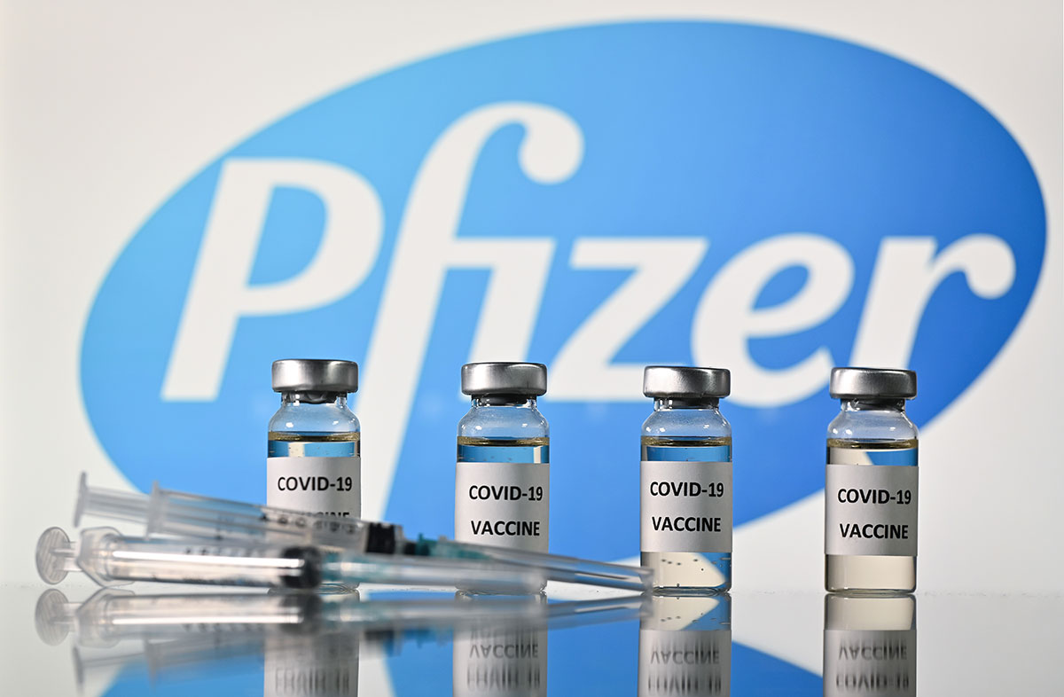 Coronavirus: le Royaume-Uni, premier pays au monde à approuver le vaccin de Pfizer/BioNtech