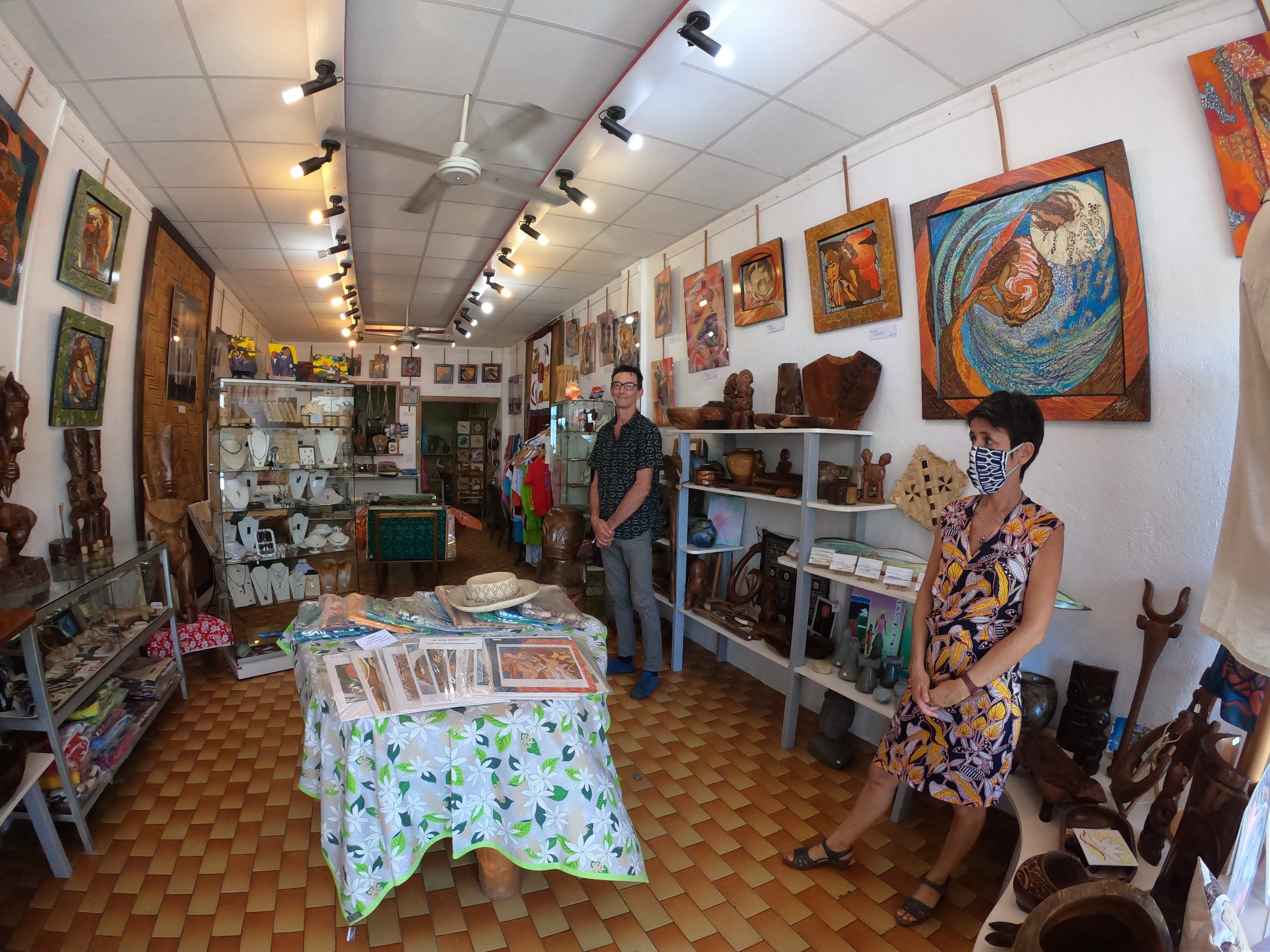 ​Bruno Curet expose à Uturoa