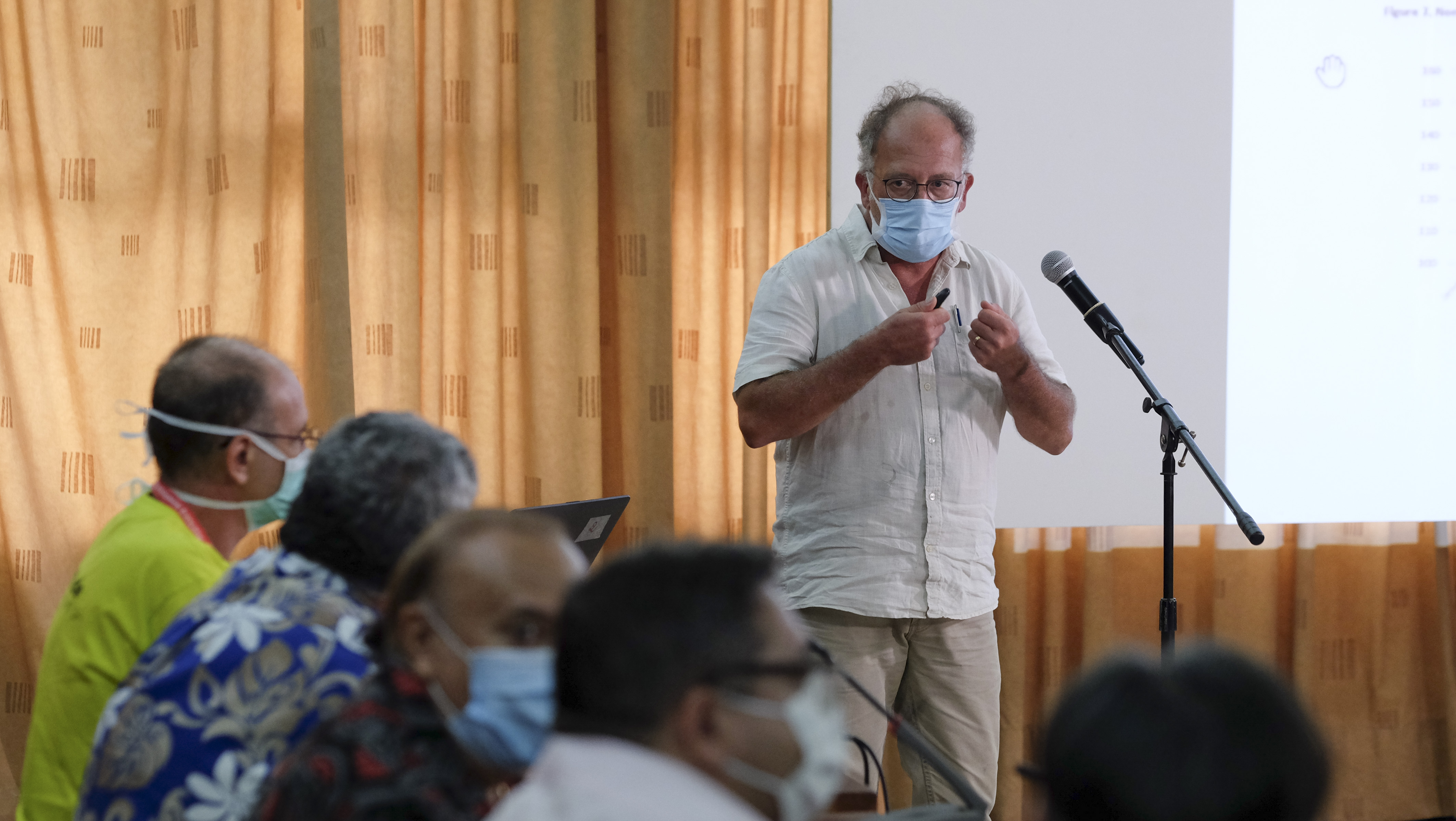 Le docteur Pierre-Henri Mallet, épidémiologiste à la Direction de la santé, lors du point presse ce mercredi de la plateforme Covid.