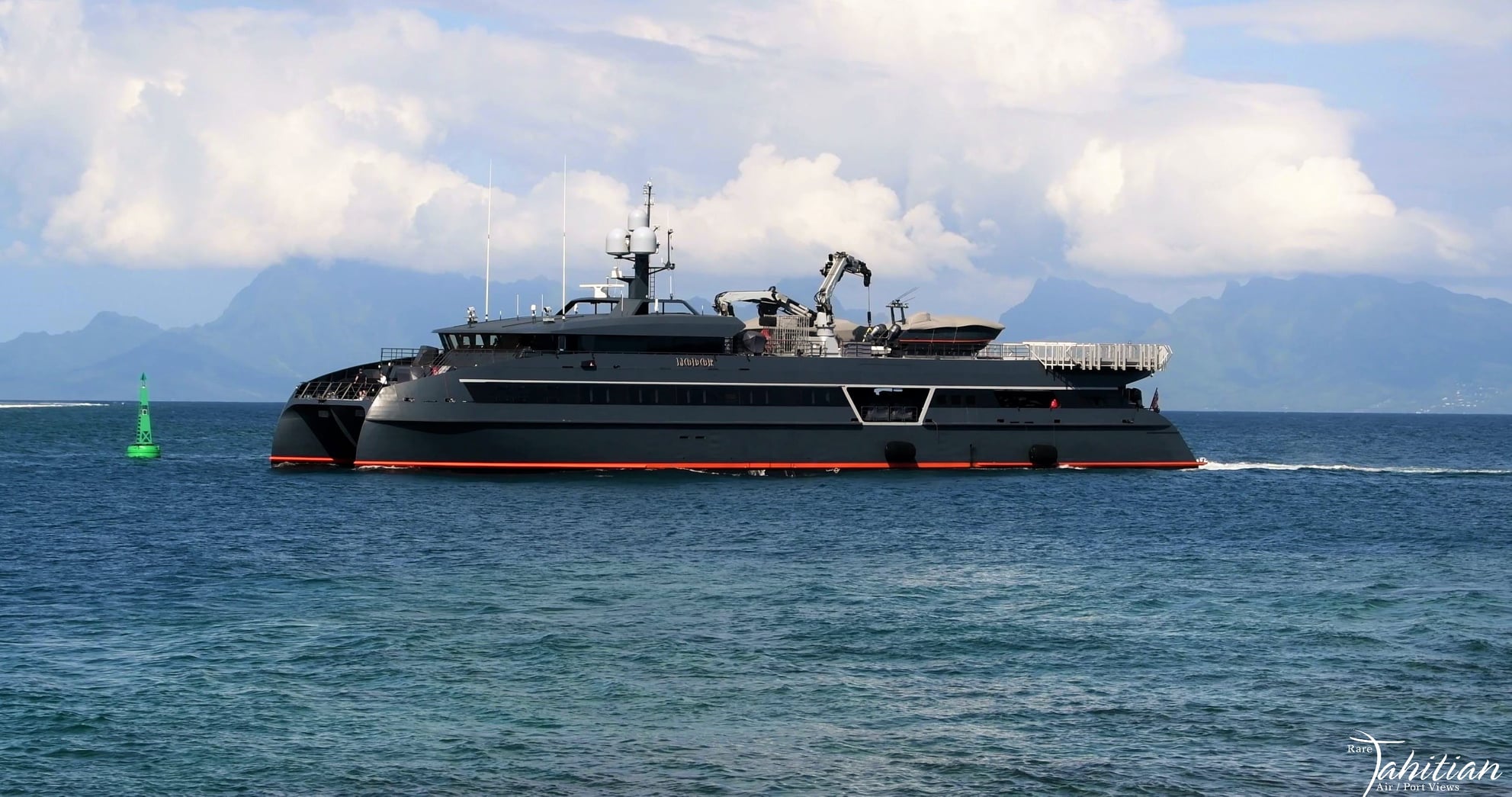 Photo : Rare Tahitian Air/Port Views