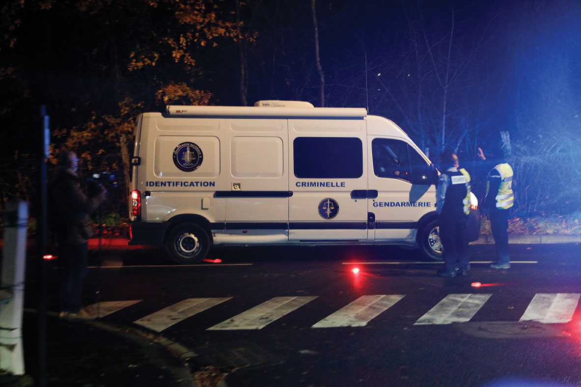 Val-d'Oise: un homme retranché tue sa femme, avant de se suicider