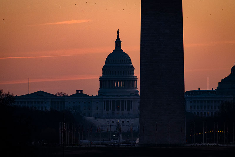 Plan de relance: Trump résiste, des millions d'Américains dans la précarité