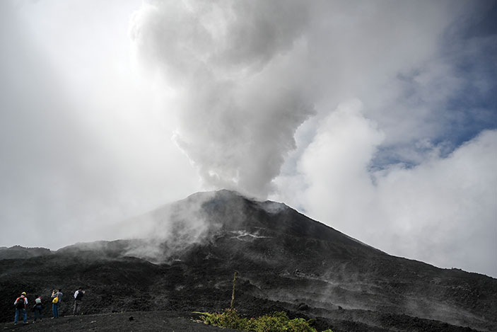 Guatemala : trois volcans placés sous surveillance renforcée