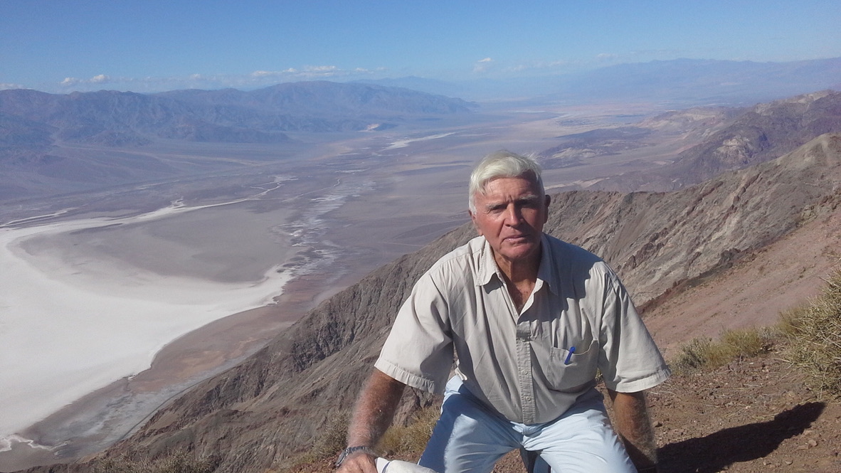 Vue sur Armagosa River avec JP Marquant en premier plan.