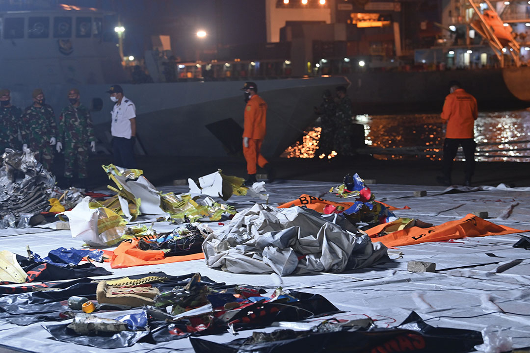 L'équipage du Boeing disparu en indonésie n'a pas émis de signal de détresse