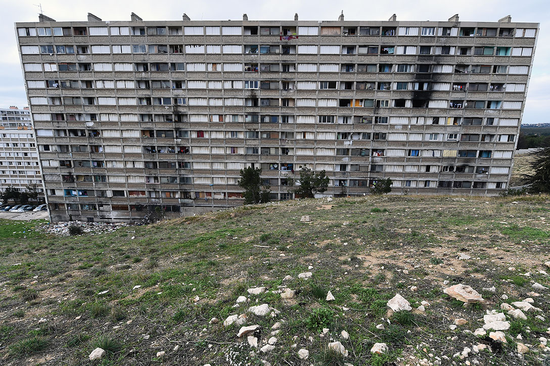 Le gouvernement au chevet des quartiers annonce 2 milliards d'euros pour la rénovation urbaine