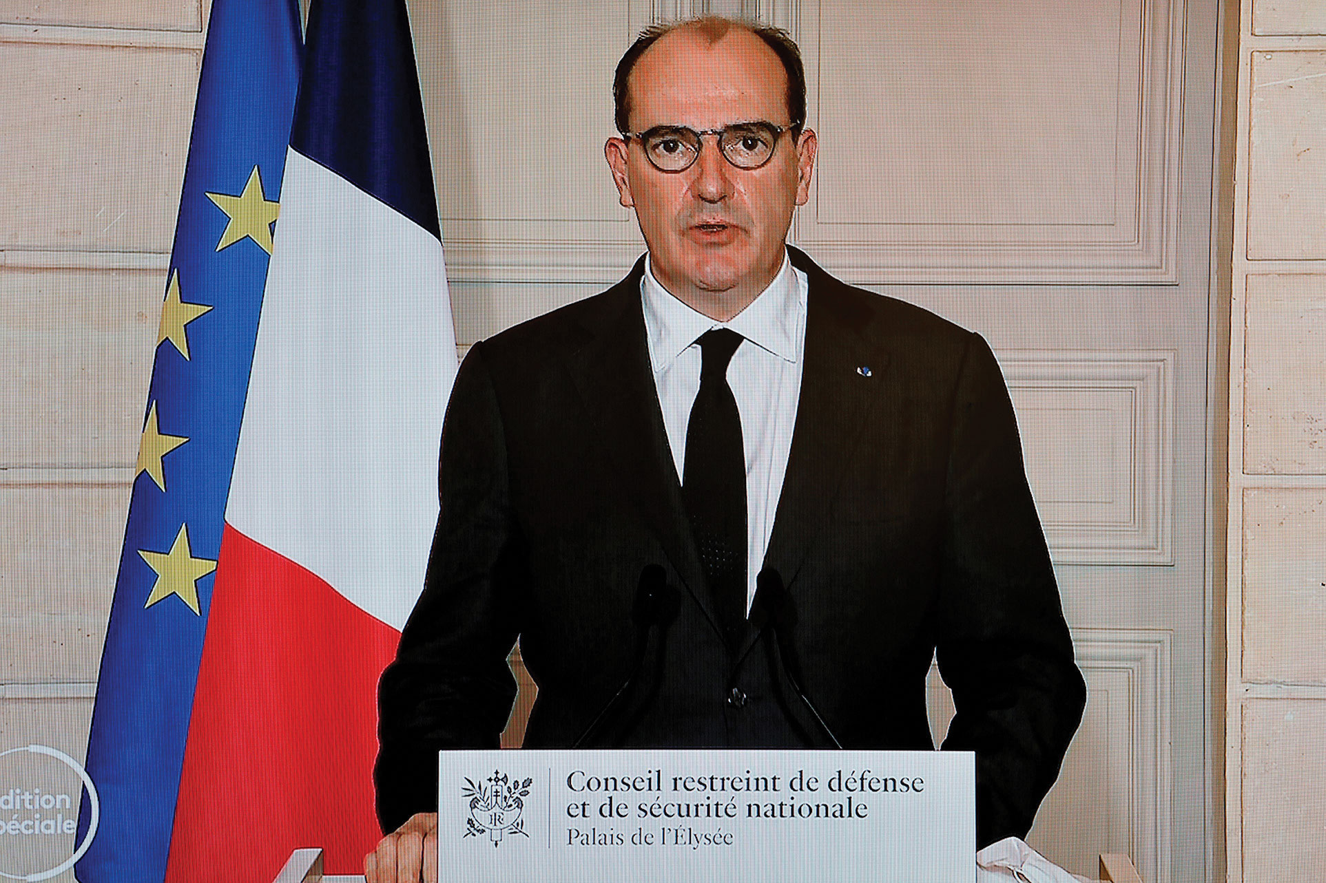 La France ferme ses frontières aux pays extérieurs à l'UE, "sauf motif impérieux"