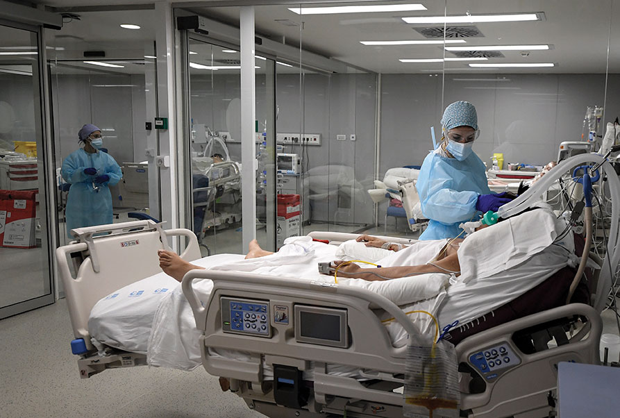 Covid: la mortalité en réanimation a chuté mais ce progrès pourrait stagner