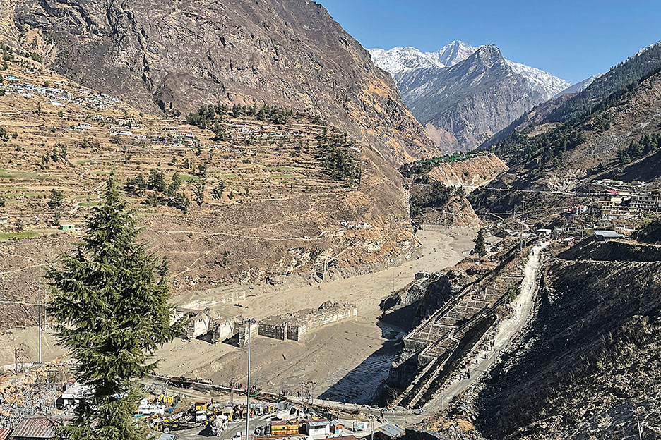 Rupture d'un glacier dans l'Himalaya: au moins sept morts et une centaine de disparus