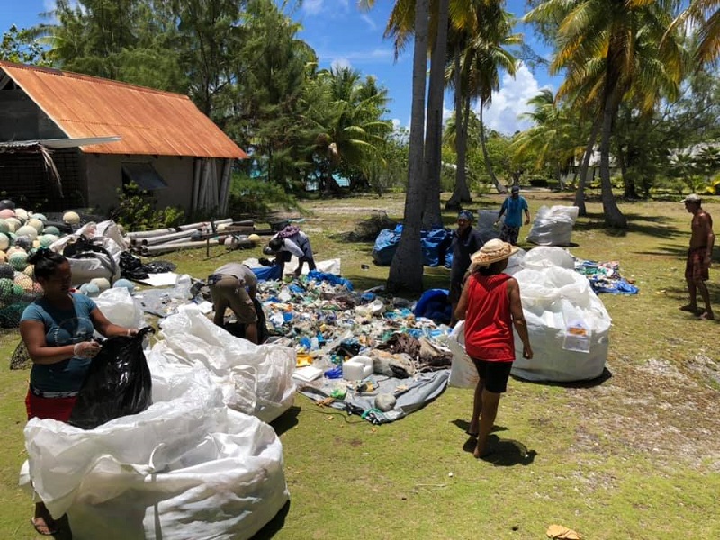 Fakarava continue son grand nettoyage