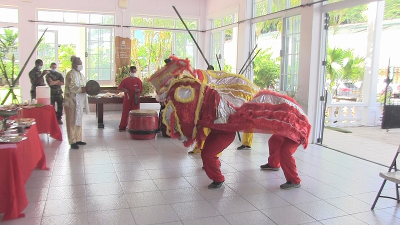 Uturoa réveille le lion pour le Nouvel An