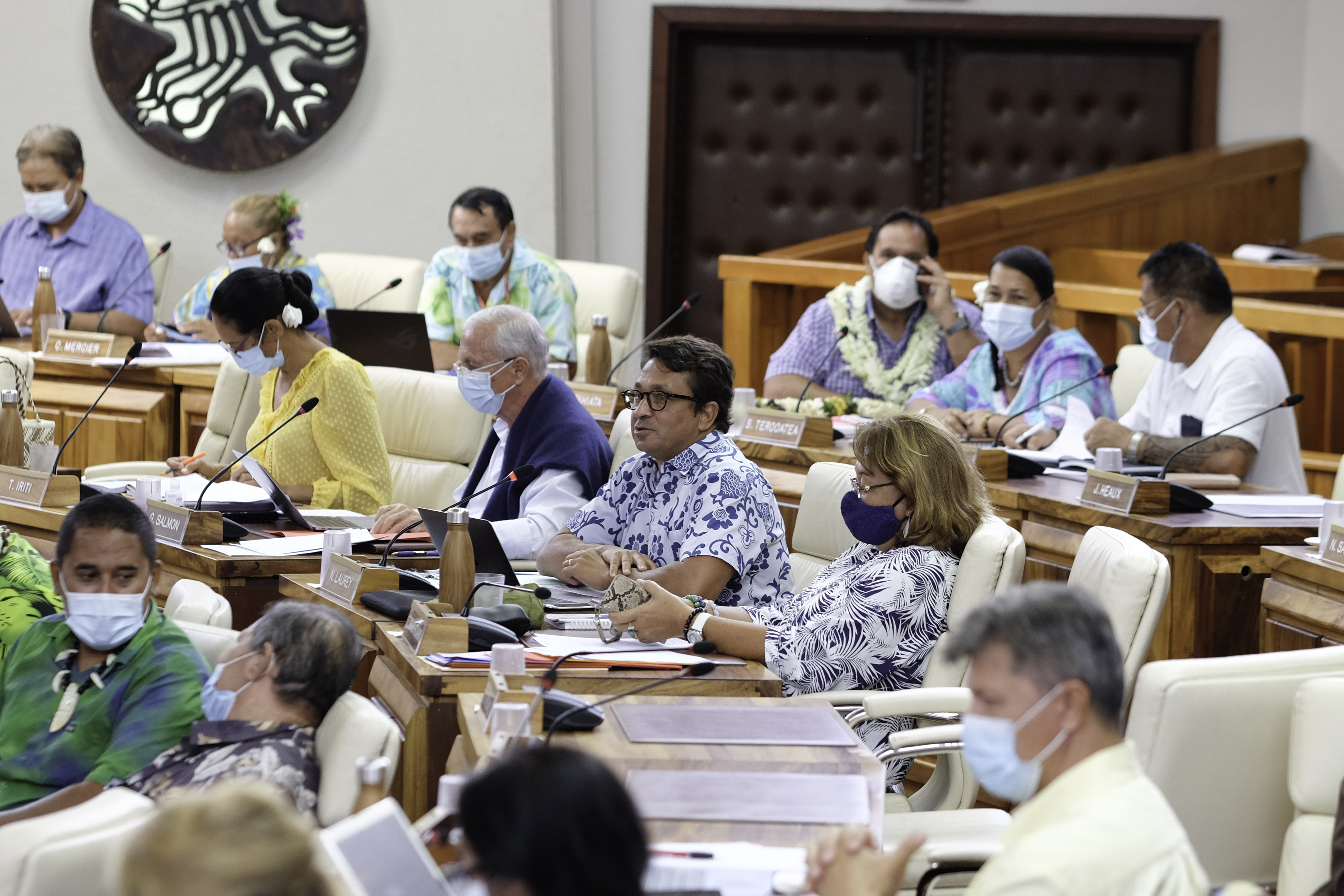 L’ex-sénateur Tapura Nuihau Laurey, jeudi à Tarahoi à la séance d'ouverture de la session extraordinaire.