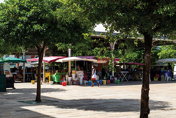 Guadeloupe: instauration d'un couvre-feu face aux variants du covid