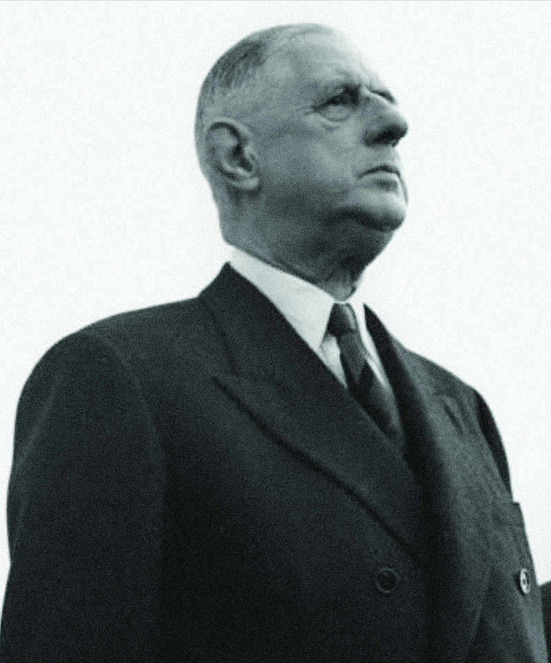 Le général de Gaulle fit procéder à 14 essais atmosphériques en Polynésie française (17 essais avaient déjà eu lieu précédemment dans le Sahara). Il est considéré, à juste tire, comme le père de la bombe atomique française et de la force de dissuasion de notre pays.