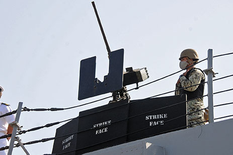 Un navire de guerre américain dans le détroit de Taïwan