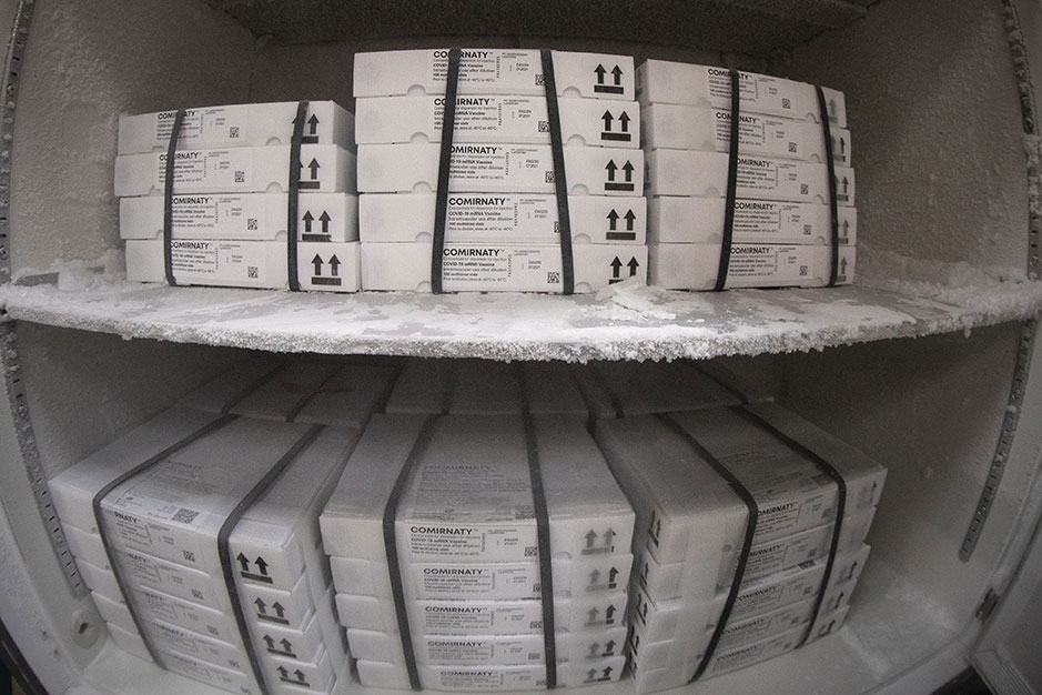 Vaccins: BioNTech/Pfizer veut accroître sa production jusqu'à 2,5 milliards de doses