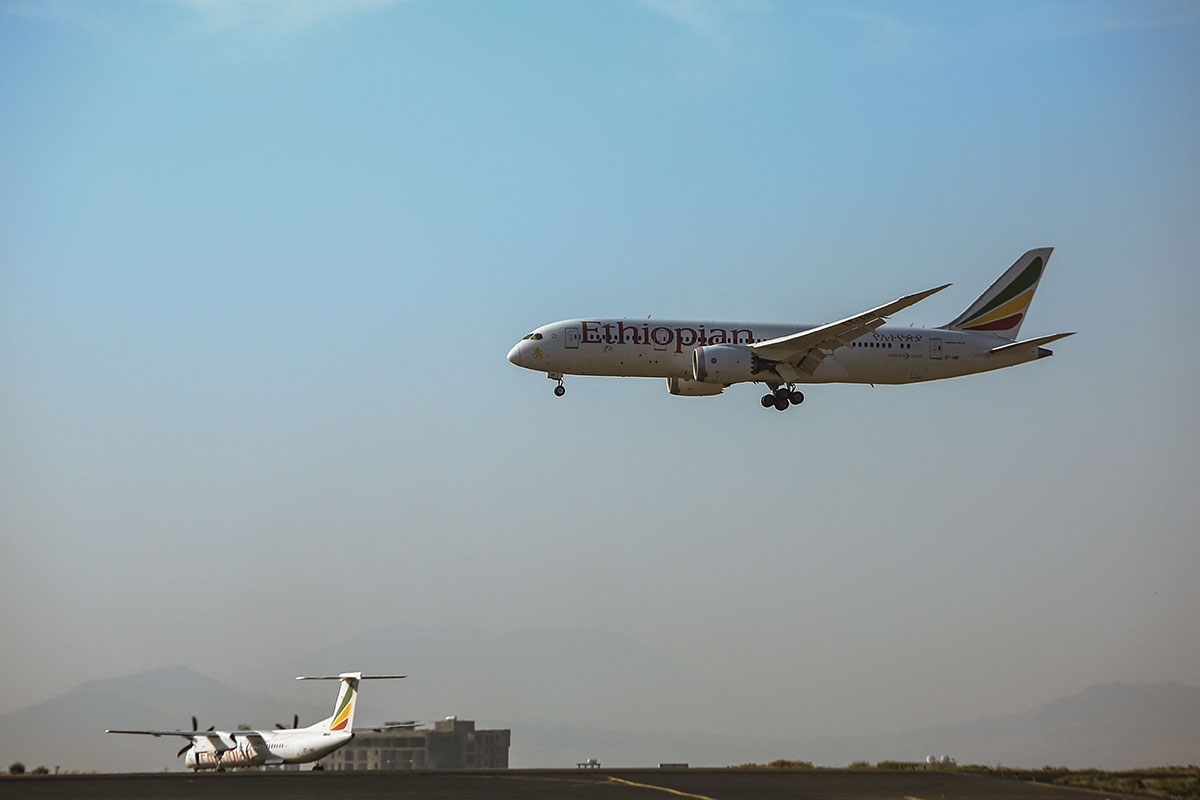 Zambie: un avion d'Ethiopian Airlines atterrit par erreur sur un aéroport en construction