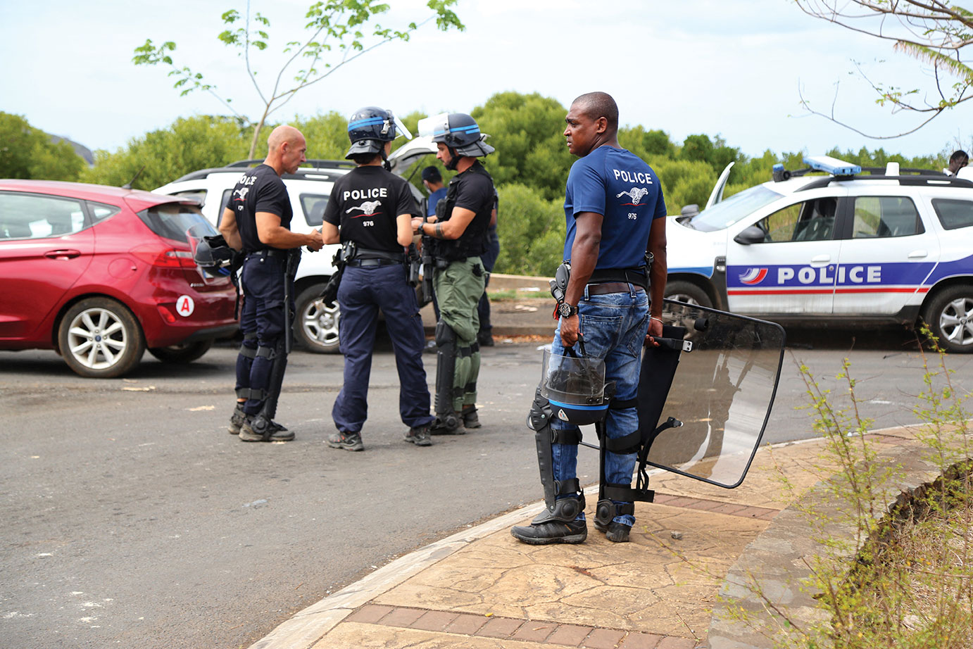 Mayotte: la piste terroriste écartée après une attaque dans un commissariat