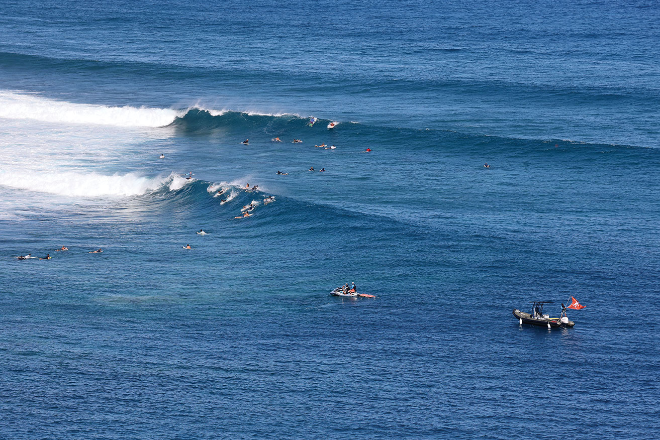La Réunion: le surf de nouveau autorisé sur la gauche de Saint-Leu, malgré les requins