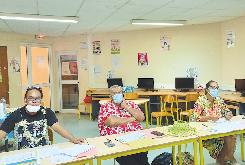 Le jury, composé (de gauche à droite) de Roannah Nou-Pivaii, Tafirai Tehihipo et Tamatea Puranga Terorotua.