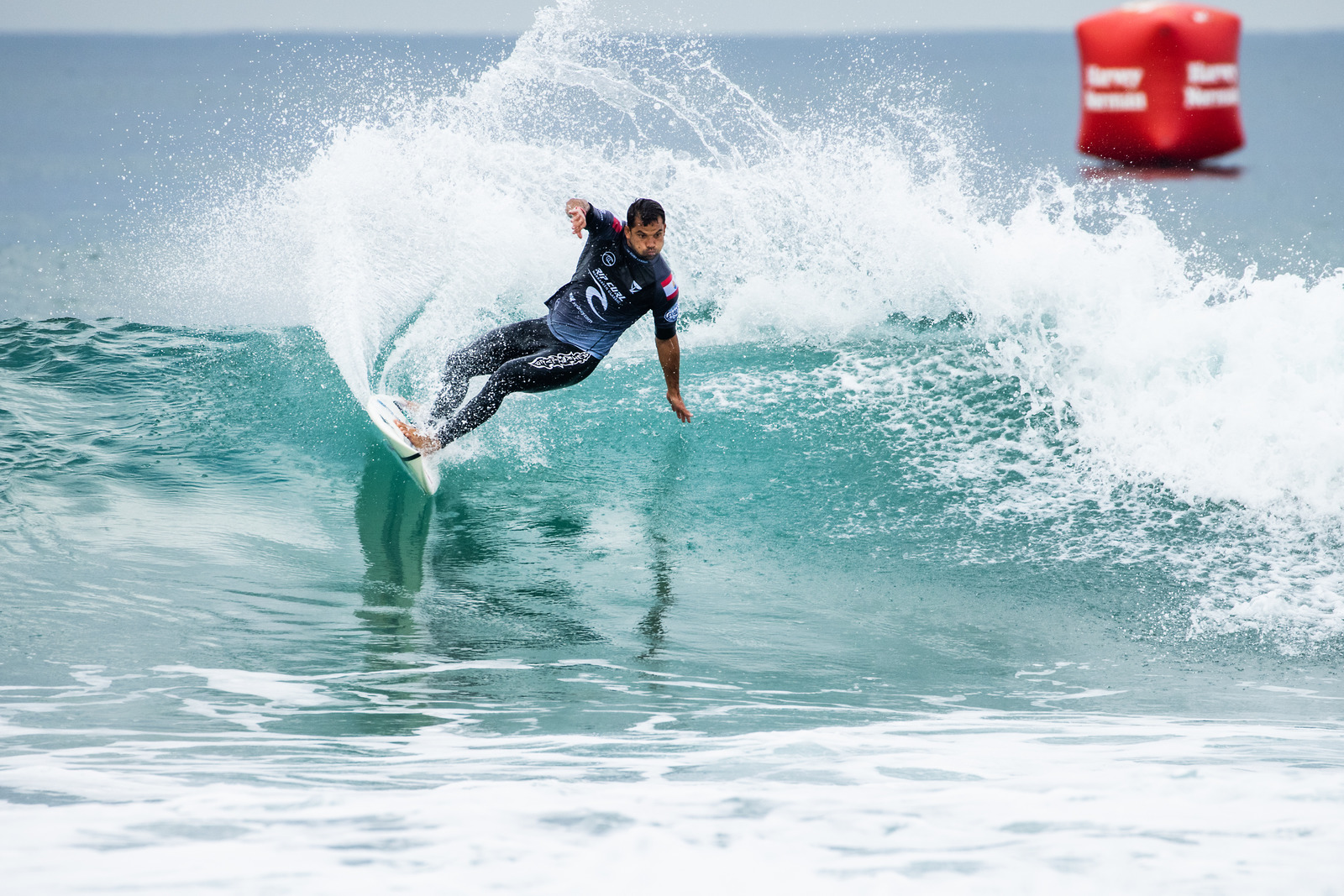 Michel Bourez n'a pas pu s'exprimer, samedi, sur le beach-break de Narrabeen, en Australie. (Photo : Dunbar/WSL)