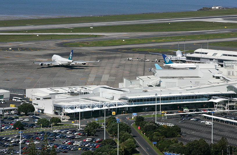 Résurgence du virus: la Nouvelle-Zélande suspend "la bulle" avec l'Australie occidentale