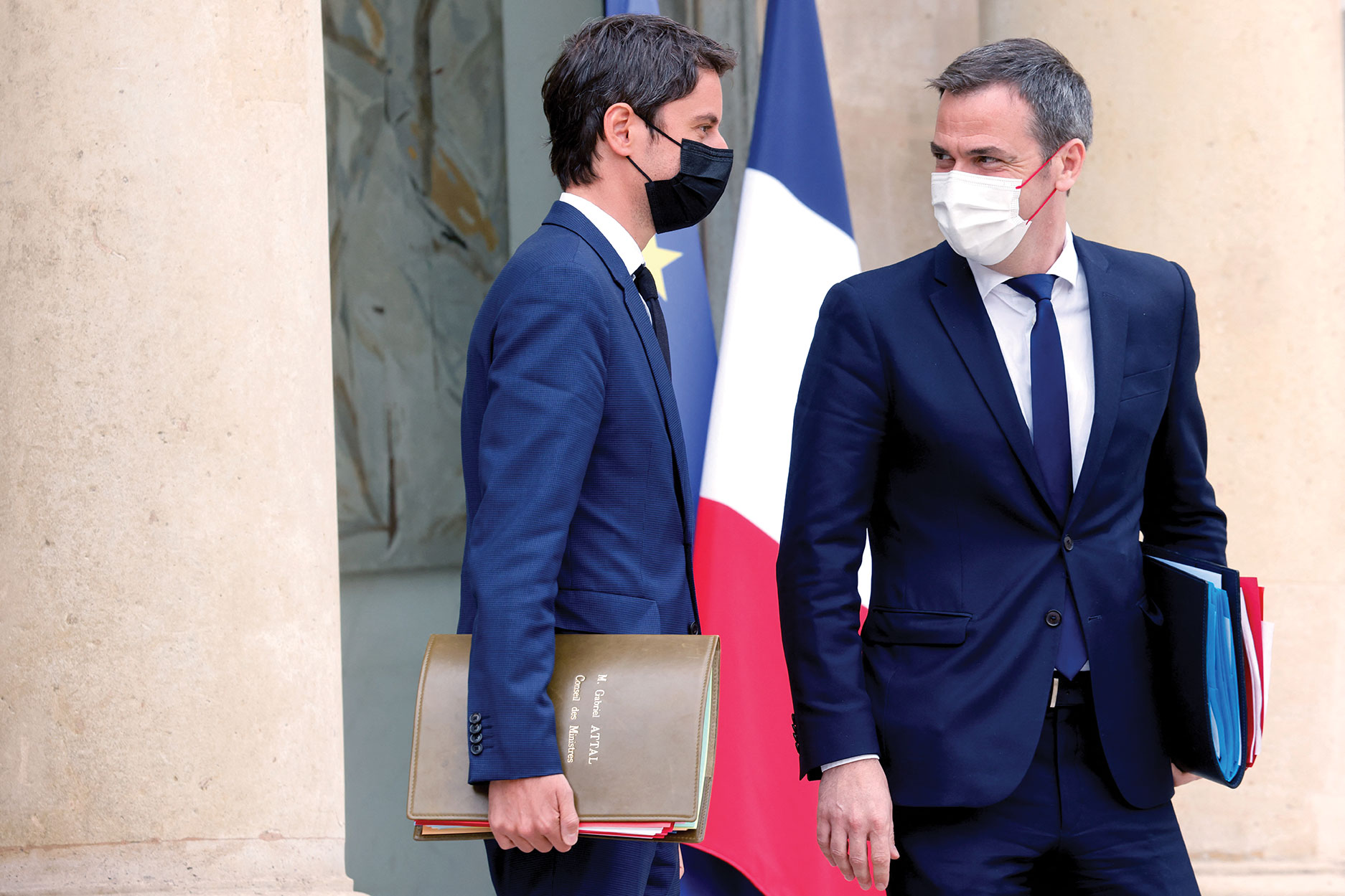 Covid-19: Véran défend l'ouverture de la vaccination, les indicateurs s'améliorent