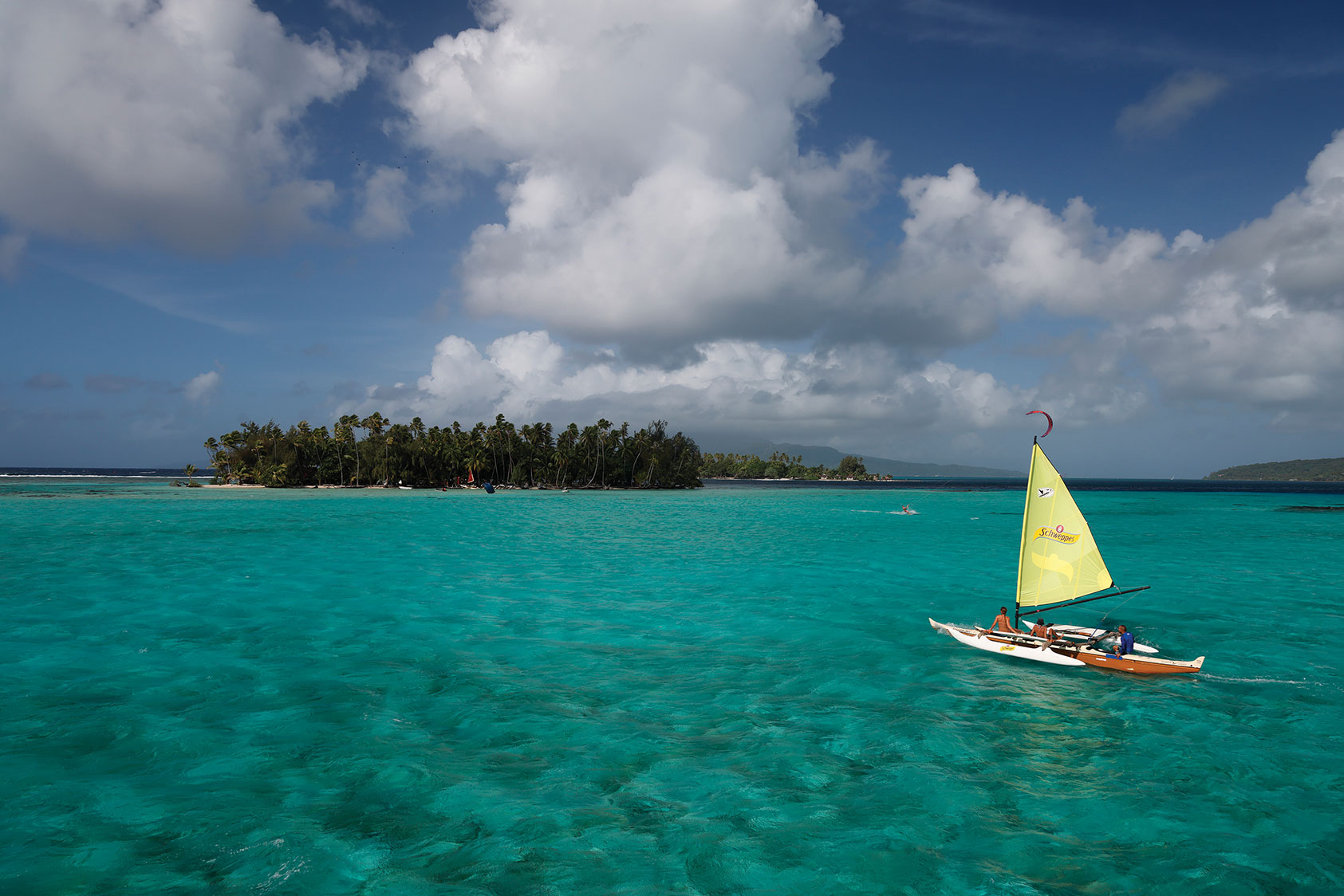 Traditionnellement itinérante, la TPR s'est sédentarisée pour s'adapter au contexte sanitaire et s'est installée au motu Mahaea pour les 4 jours de l'évènement. ©Bertrand Duquenne Photography / Tahiti Pearl Regatta