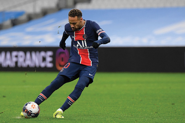 La star du Paris SG Neymar suspendue pour la finale de la Coupe de France