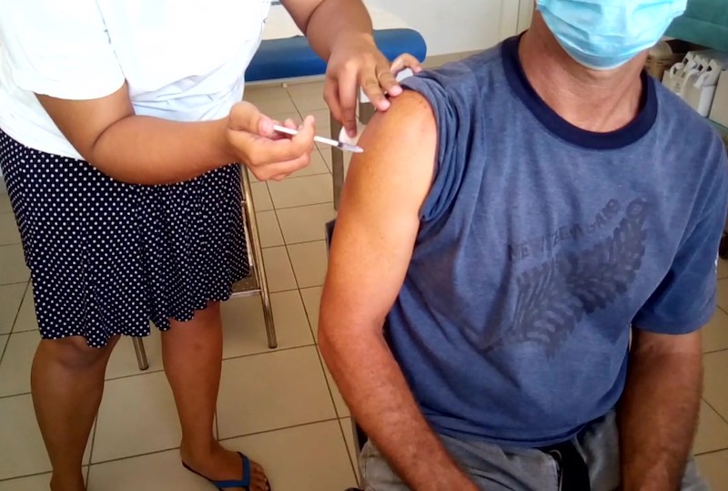 Le dispensaire de Hao procède à environ 50 injections de vaccin par semaine. Les prises de rendez-vous pour les semaines à venir sont en baisse.