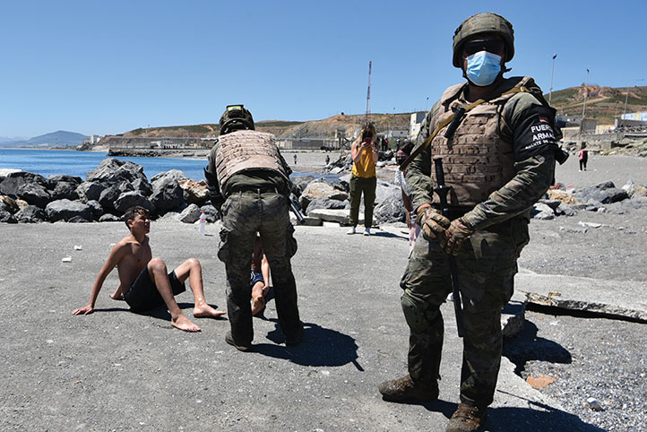 Ceuta: les migrants immédiatement refoulés, Bruxelles durcit le ton