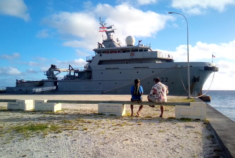 Le Bougainville a fait escale à Hao où il est resté trois jours à Hao.