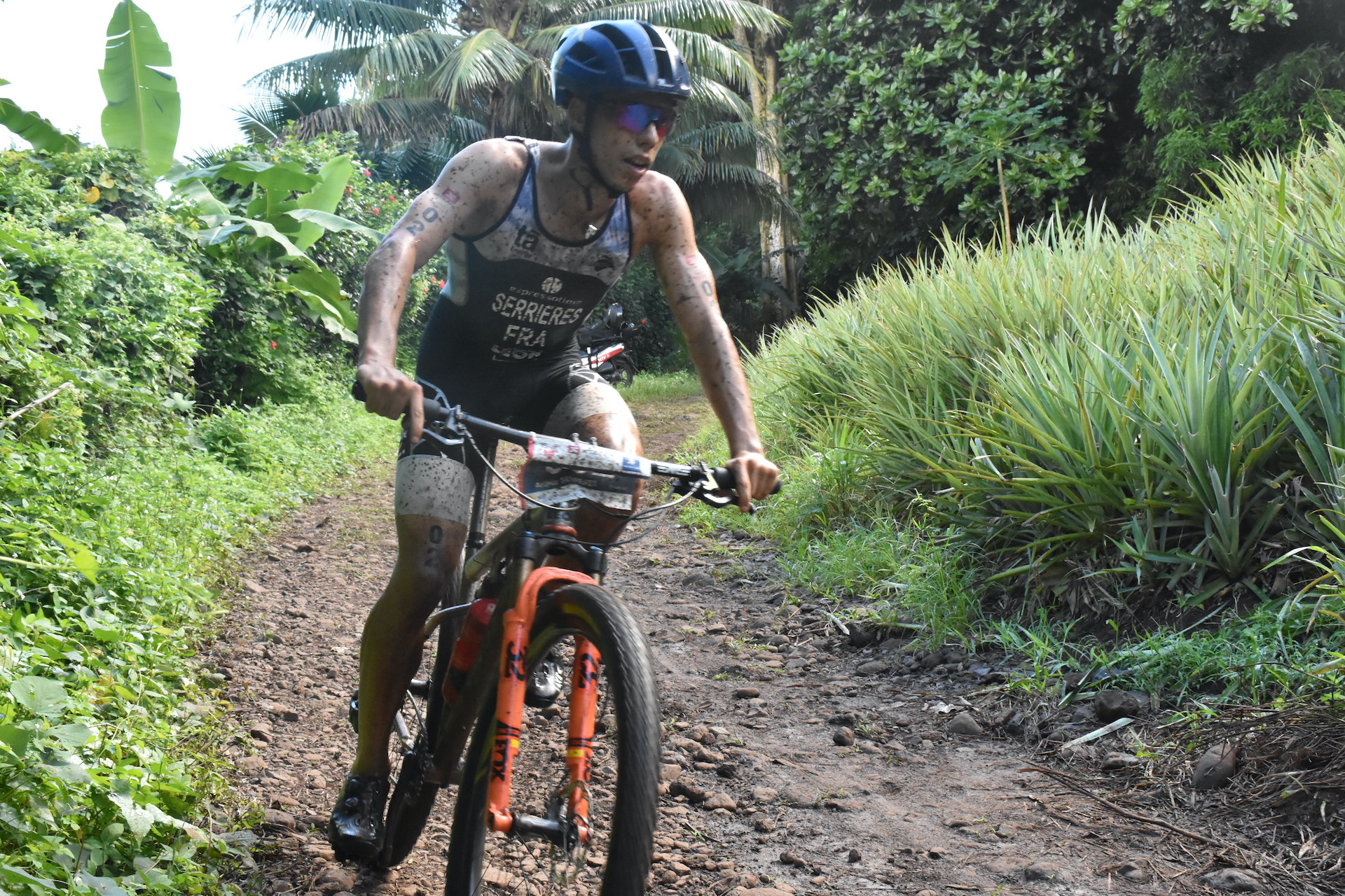 Deuxième à la sortie de la natation, Serrières a fait le trou sur ses poursuivants lors du parcours en VTT.