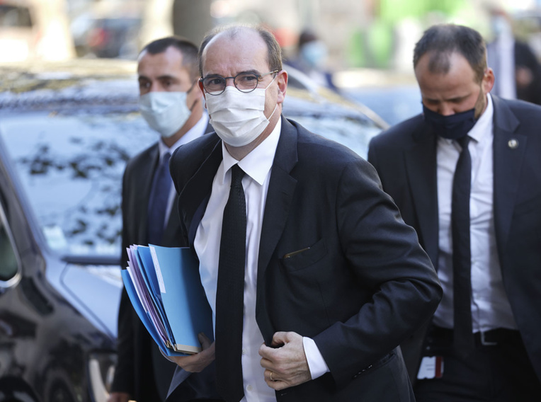 Port du masque, couvre-feu : possible alignement sur la métropole