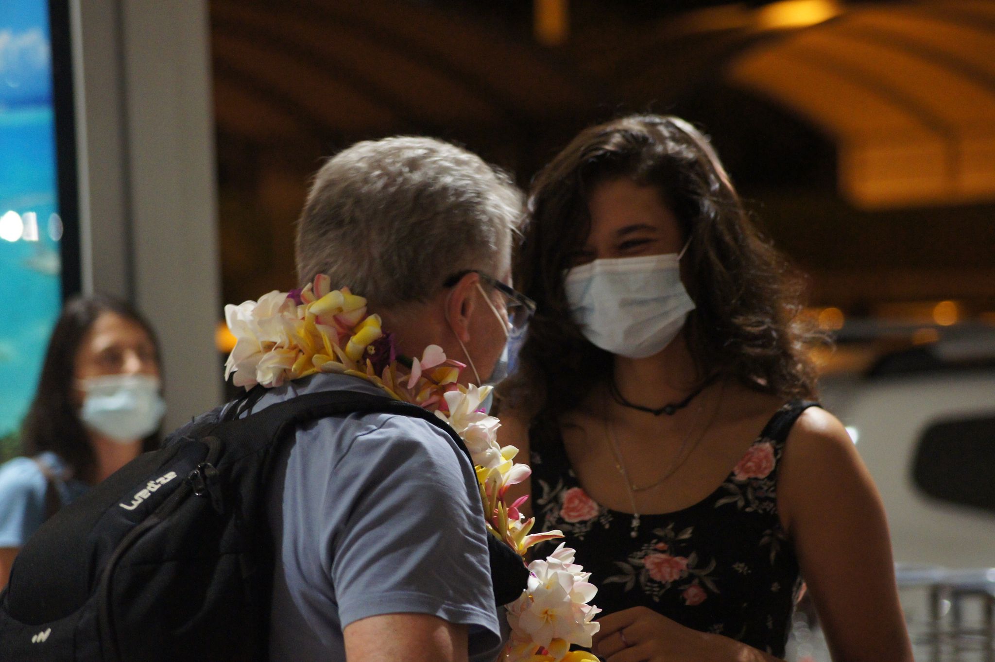 Retrouvailles franches pour les passagers vaccinés, dont le résultat au test antigénique s'avère sans surprise plus souvent négatif.