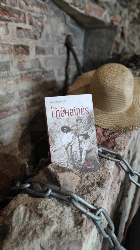 “Les enchaînés”, une vie de bagnard en Calédonie