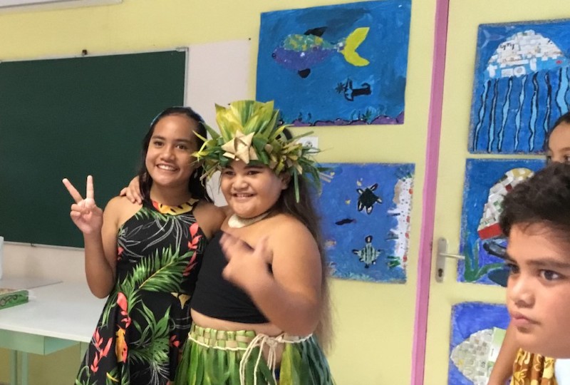 Les élèves du cycle 3 de l'école Patoa de Taiohae ont exposé leur travail artistique sur le thème de la mer.