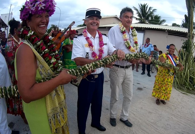 Les festivités ont été inaugurées par le major Marc Graciet, commandant de la brigade de gendarmerie de Hao et Jean-Philippe Ritzler, proviseur du collège.