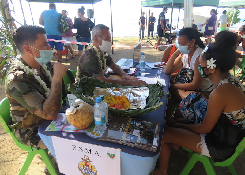 Les forces armées à la rencontre de la jeunesse de Moorea