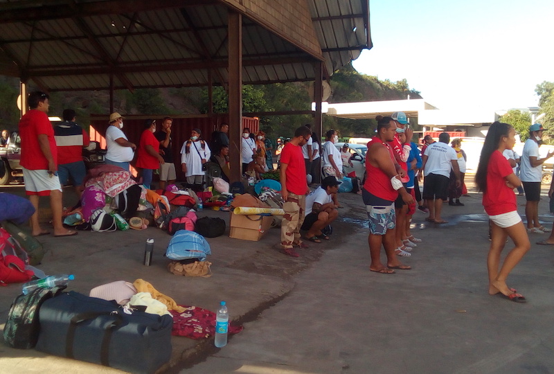 Aux Marquises, départ des délégations après la visite présidentielle