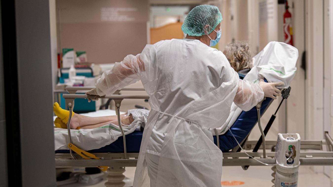 Plus de 8 000 personnes hospitalisées