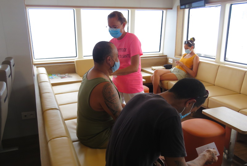 Premiers vaccinodromes sur l'eau entre Tahiti et Moorea